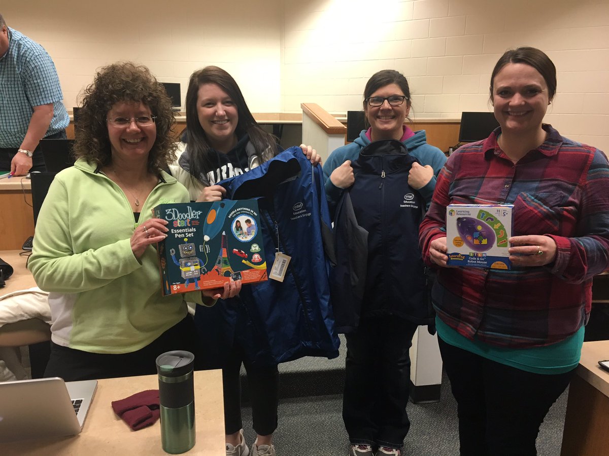 iVelvet's tweet photo. Had a blast Cracking the Code today in Mauston! Thanks #iecnetwork and @IntelEDU for the giveaways! @MariahNRichards @naomiharm https://t.co/k7dKD8vfsD