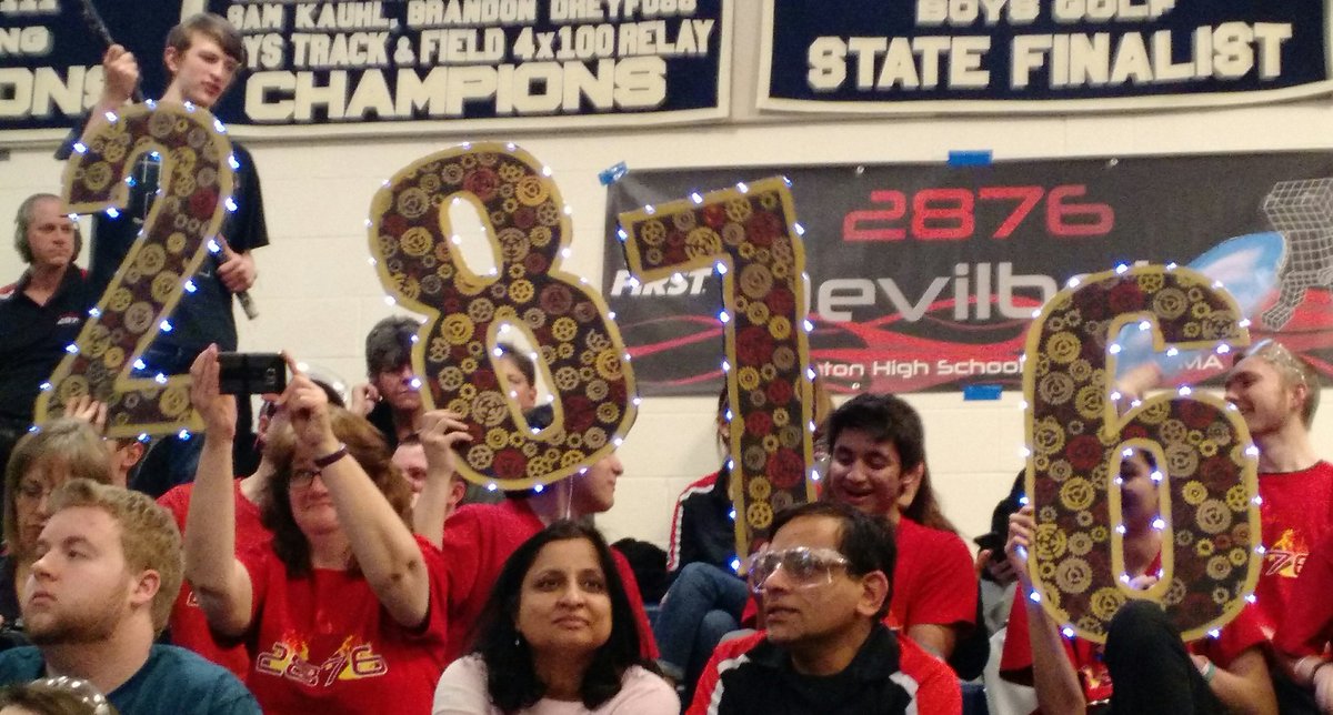 Check out this sweet sign! Love the #steampunk #firststeamworks #omgrobots #STEMsquad <a href="/NE_GraniteState/">NE Granite State</a>