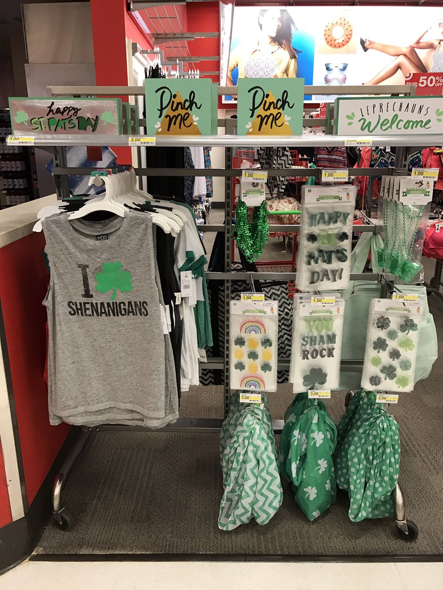JordanFalgoust's tweet photo. Getting our guests ready for all things green💚💚 @tgtjen @ktmhill01 https://t.co/9i9hYOktqc