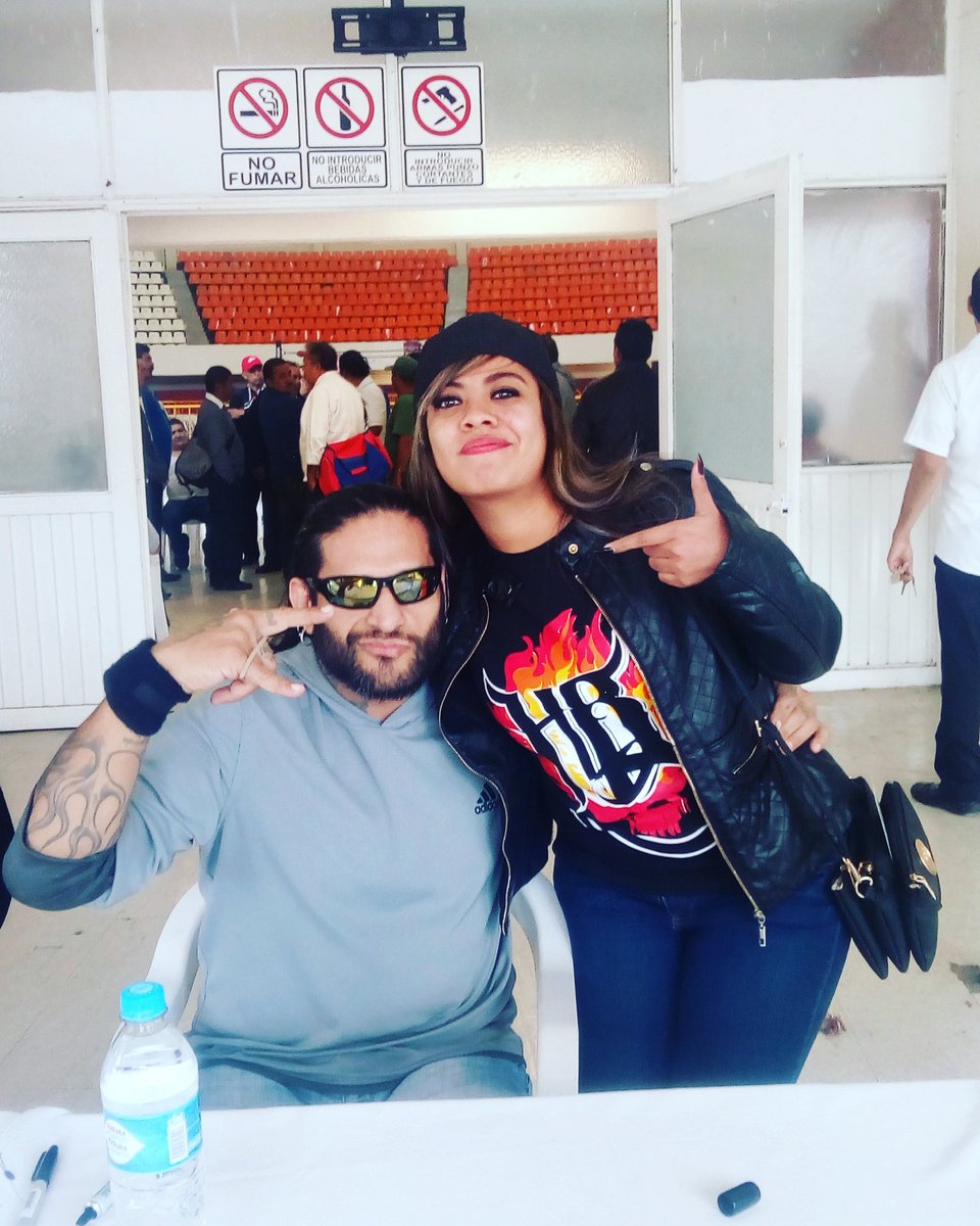 MarianaClown's tweet photo. EL MEJOR! @CiberElite 😍😍 TEAMO!! #Idolo #MainMan #HellBrothers https://t.co/HSFQbq7wdR
