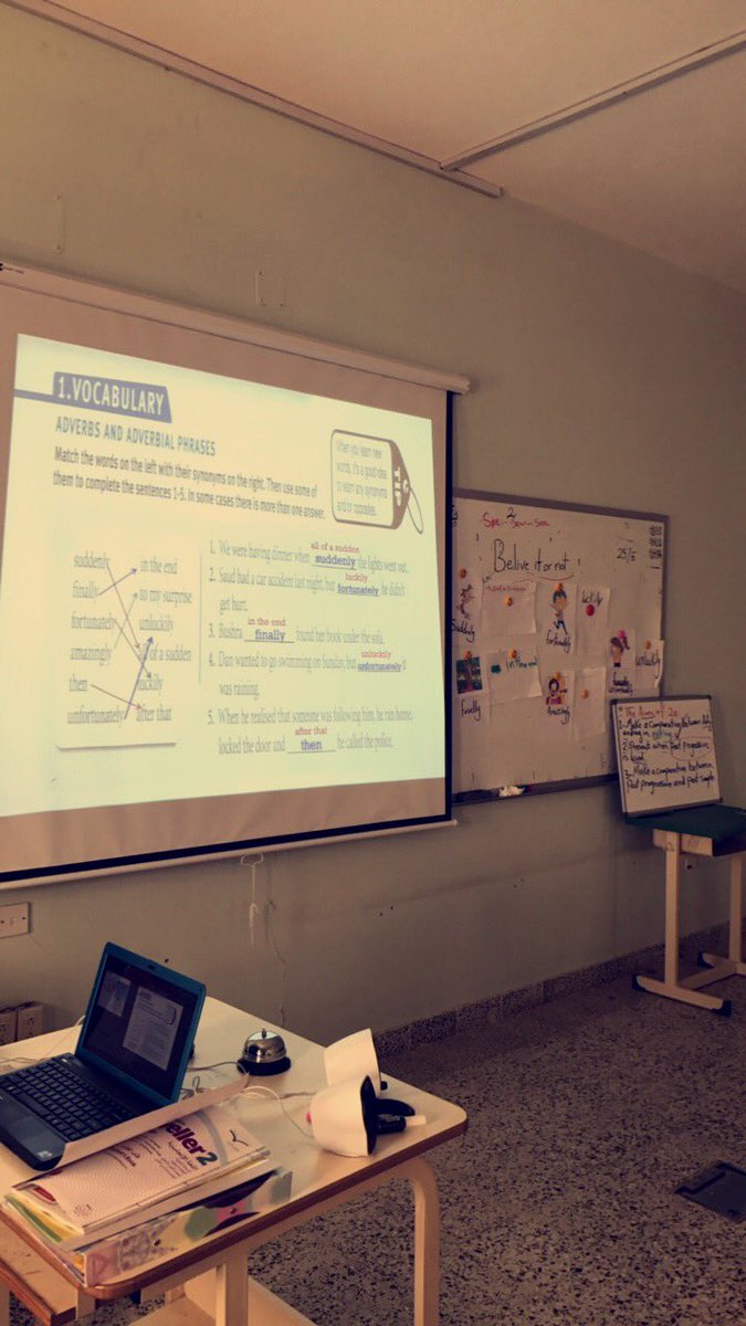 من أهداف #التعلم_النشط تحويل الدروس الجامدة لتفاعليه تثيرحماسة الطالب وتساعده على الحفظ👍🏻في هذا الدرس تنافست المجموعات لربط الكلمات بمعانيها