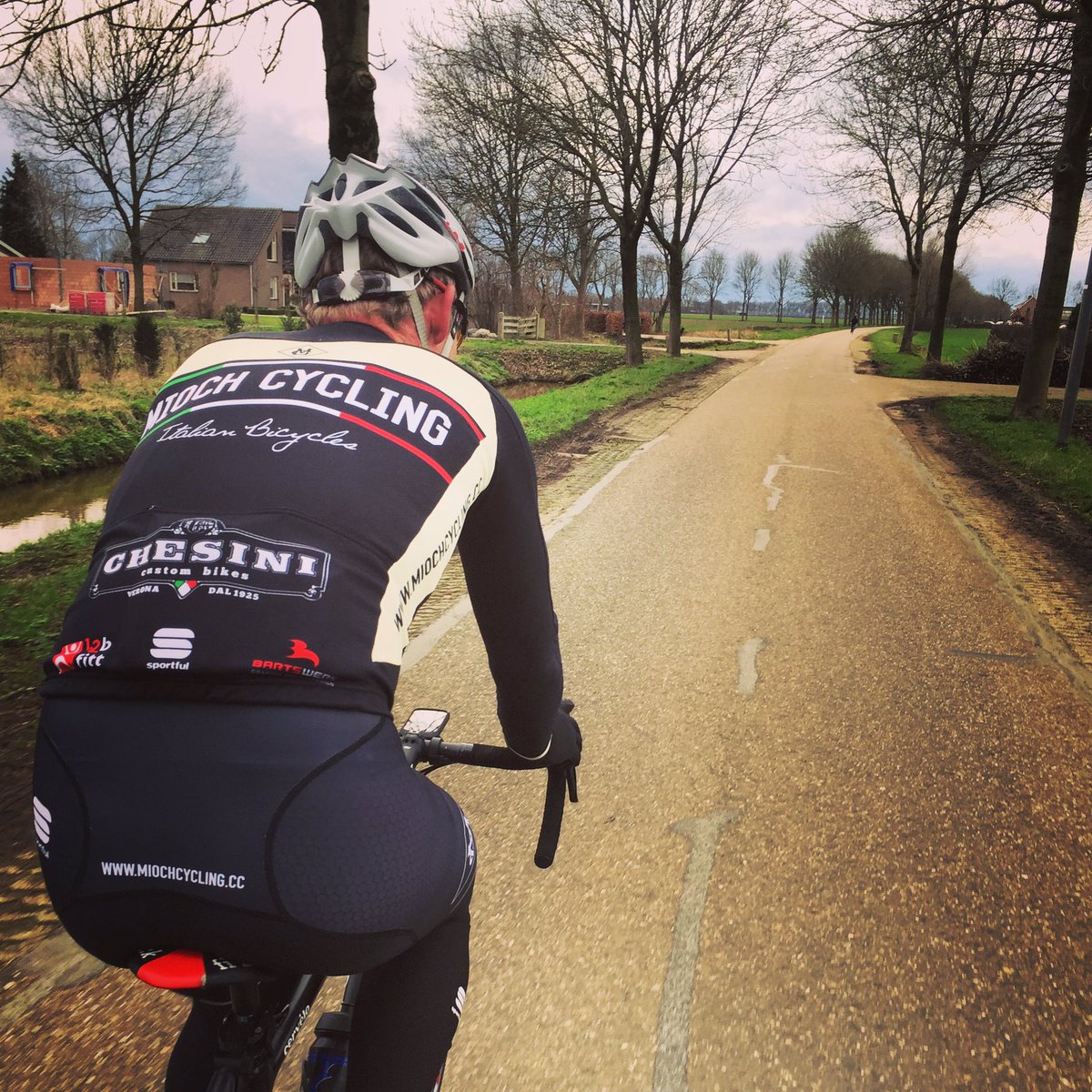 Erwinflorie1's tweet photo. Trainen voor @TheRideNL samen met m'n broer. Pijn is fijn #bloktraining #allesvoortheride https://t.co/Zeg6XWvGqU