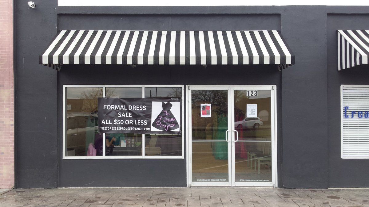 27DressProject's tweet photo. Rainy day, but a steady stream of customers 2day! Your purchase helps us award local scholarships! https://t.co/AtB3tPTB8e