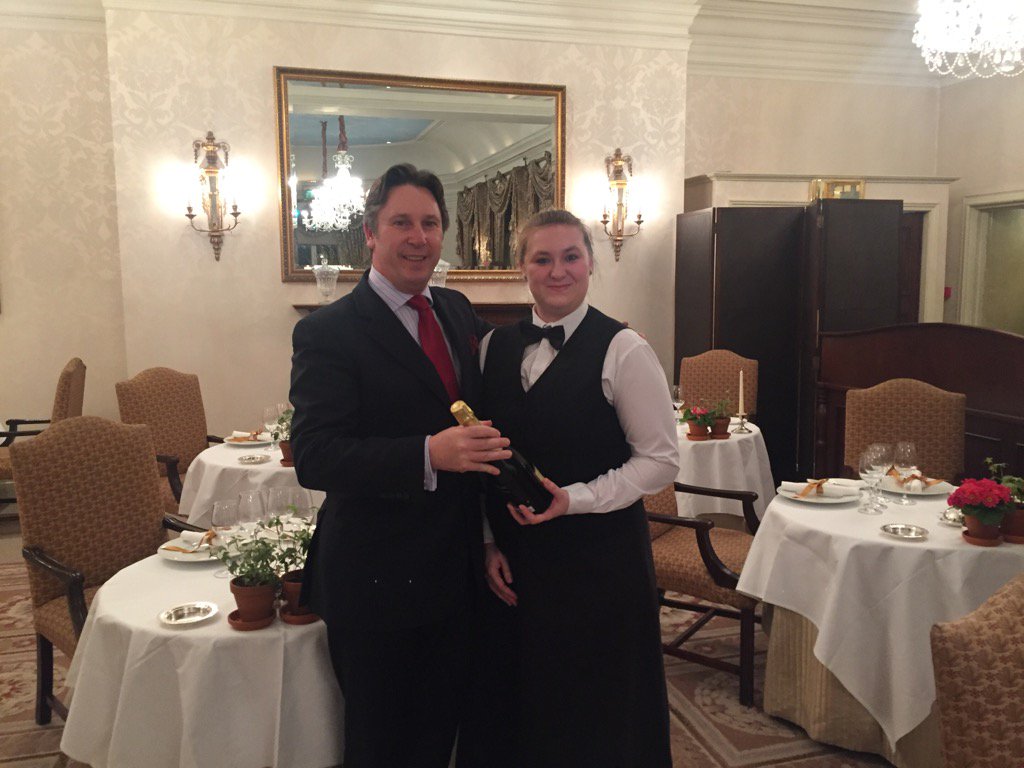 mrmaclph's tweet photo. Congratulations Jasmine on your promotion @LucknamPark #starinthemaking https://t.co/5B8qmzzLCT