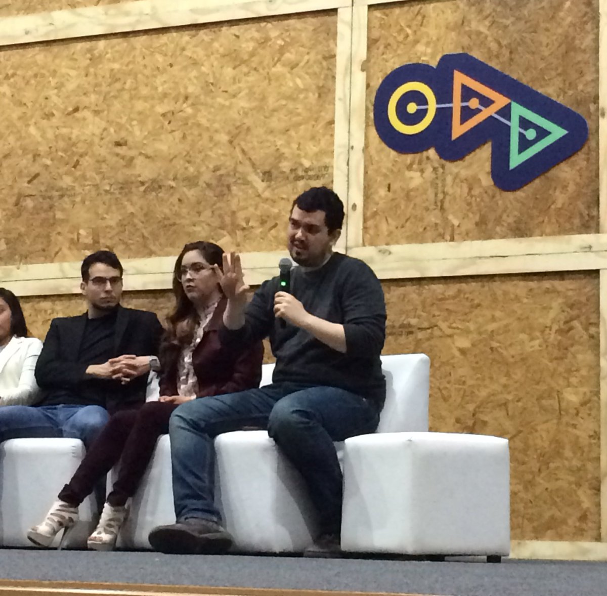 ellieMontenegro's tweet photo. La importancia de los Datos Abiertos desde el evento de #ODD17 + #MapatónCiudadano @miguelsalazarg de #CodeandoMéxico https://t.co/dy3mDIL9jt