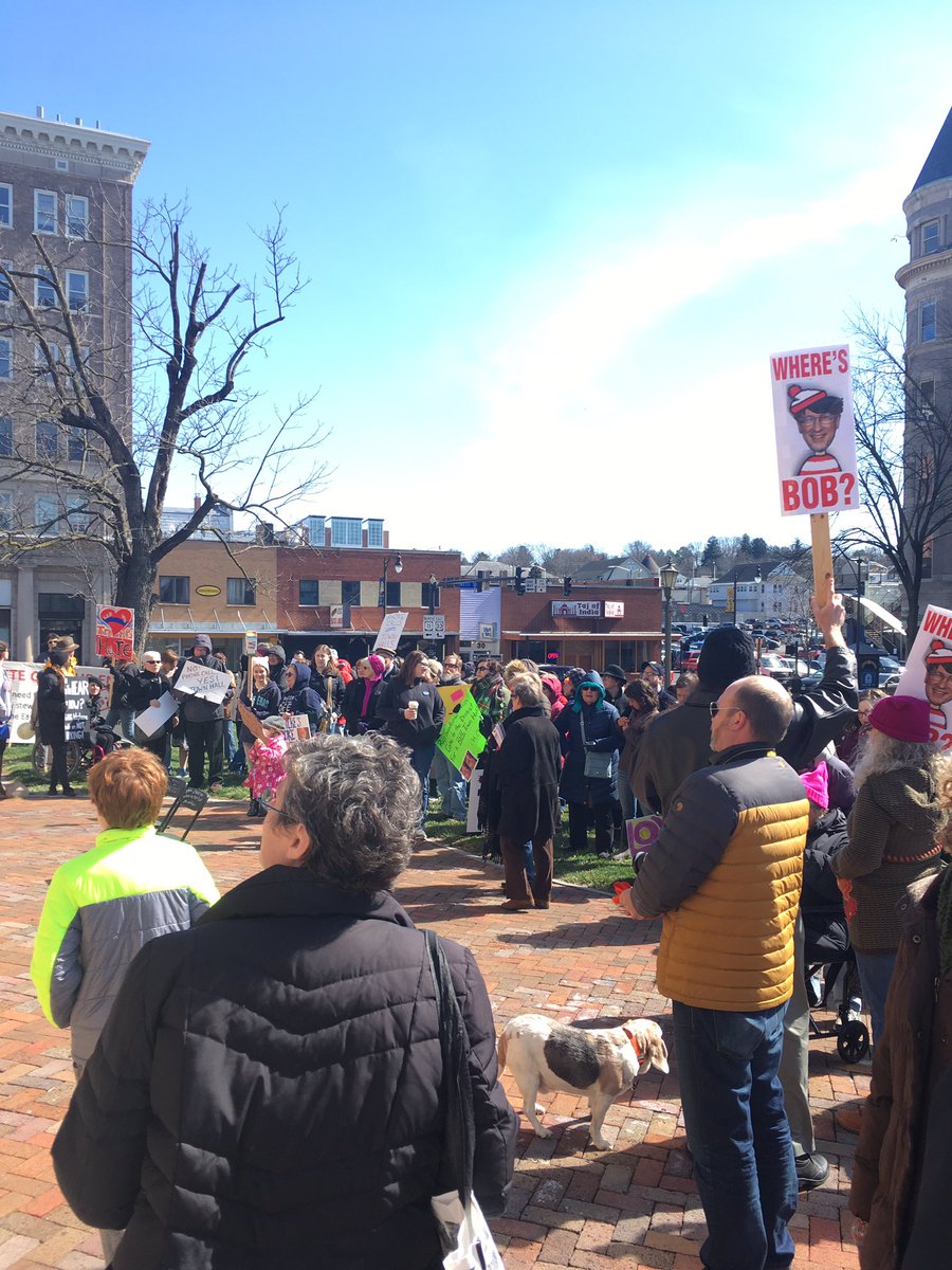 IndivisibleHBur's tweet photo. #notpaidprotesters #wheresbob #va06 @RepGoodlatte @IndivisibleTeam https://t.co/zUEMchiwTX