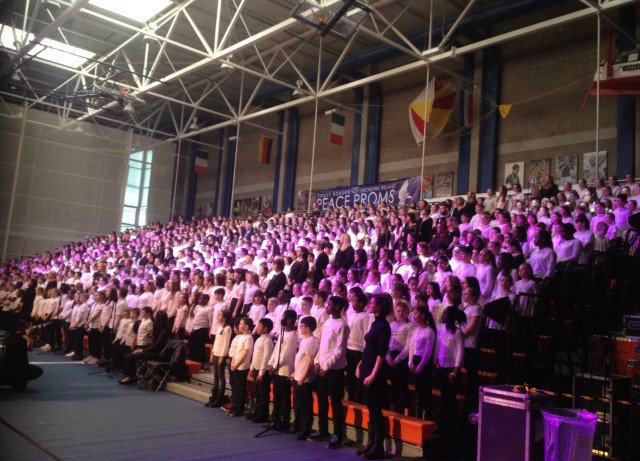 ZENAdonnelly's tweet photo. #PEACEPROMS17 preparing to go again 8pm @cboiofficial @gregbeardsell @ULimsport 👍 too Limerick schools #peacechoir 💗 https://t.co/L0LT4gSnhm