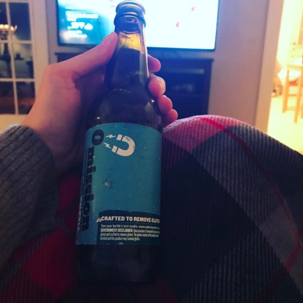 Let's cuddle up on the couch and crack open a cold one! Awesome #Omoment from Instagrammer jiwwkay. https://t.co/y07MEUNcPp