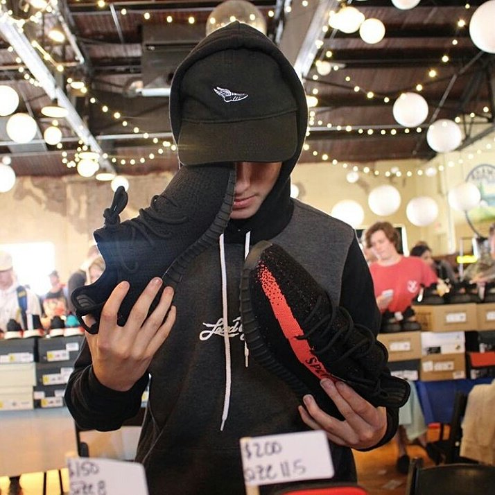 itsjustkonsept's tweet photo. Making moves at @Kicklahoma #LacedUp #Kicklahoma https://t.co/rqsXhoz9vd