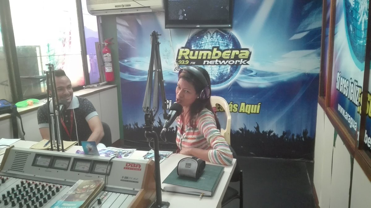 rodolfochtx's tweet photo. Hoy en el programa radial #CarameloLigth hablando del #DiaMundialDelRiñon #DyTx #JuntosSomosMas #CorazonAltruista ❤ @fundavene . Gracias! https://t.co/Gesvs3TKZN