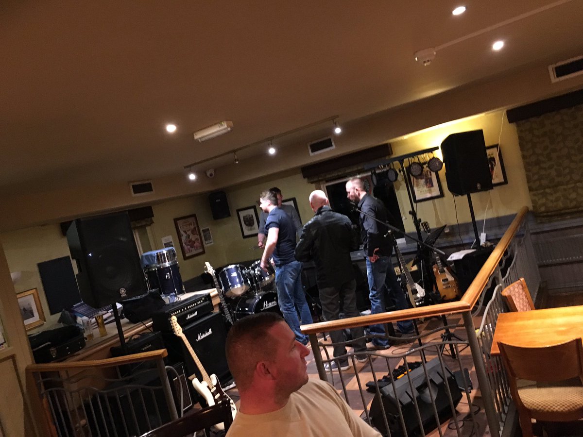 TheBlinkinOwl's tweet photo. Not long to go @Band_OneNightSt #onenightstand https://t.co/RYR6VGwqxI