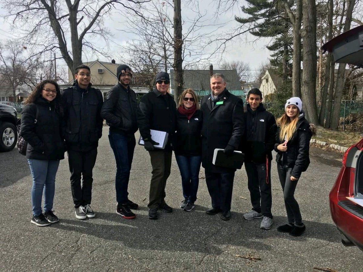ParanoLLC's tweet image. Team Elmwood Park is braving the cold today, knocking on doors and speaking with voters!