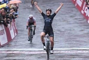 Polizia di stato on twitter: #fiammeoro #ciclismo ... Polizia di stato siena