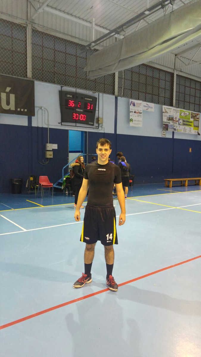 CornetF's tweet photo. Por el esfuerzo la lucha y la ilusión. Por todas las alegrías. Los goles y los gritos. Por que te lo has merecido todo enano. #14 @acornetg https://t.co/VuniSgJE8n