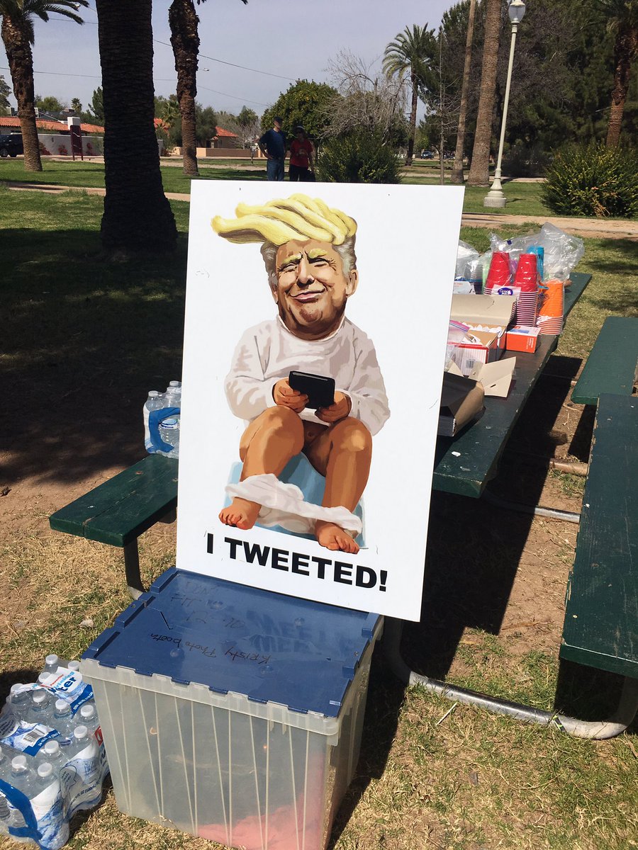 IndivisibleAz7's tweet photo. @TheResistncePAC And people have signs 😝 #TheResistance #resistphoenix #standindivisible https://t.co/Q4J5x9sW9r