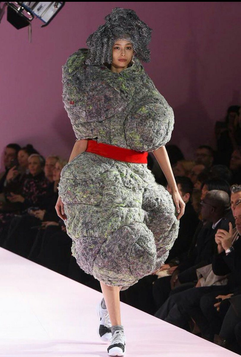 Daibellaaa's tweet image. Me walking around thinking I don't smell like the pack.