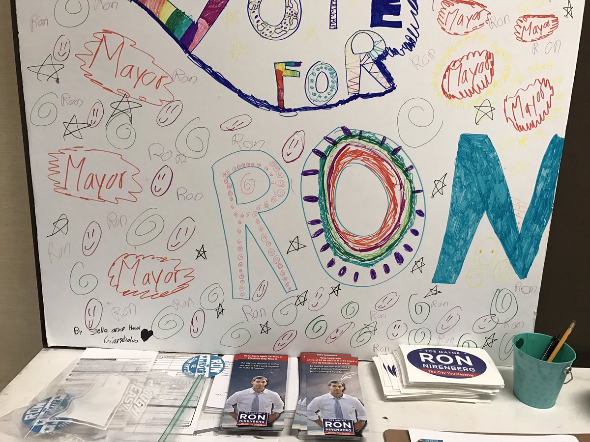 WilliamLong81's tweet photo. Working the phones at @Ron_Nirenberg's Mayoral Campaign office! #VoteRon #Ron4SA #TeamRon https://t.co/pcCj9zyVx2