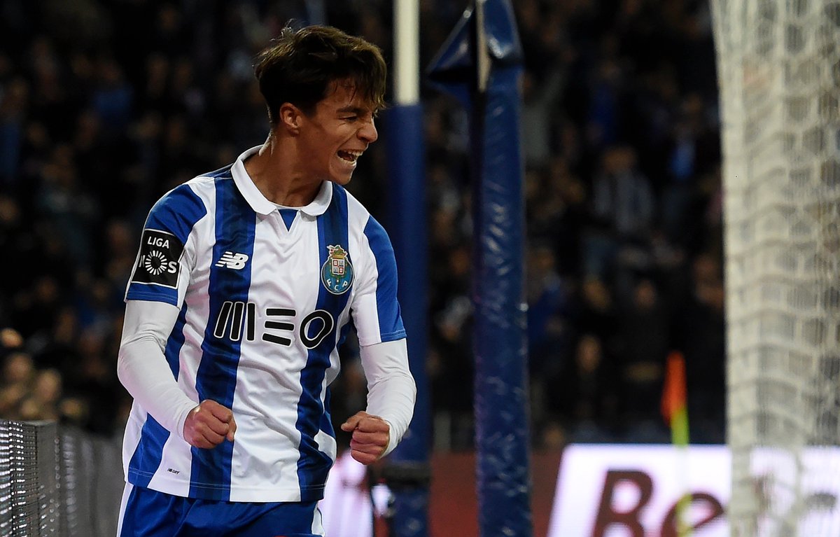 ChampionsLeague's tweet photo. It's finished @FCPorto 7-0 @CDNacional - Porto's biggest league win since 1️⃣9️⃣9️⃣9️⃣!

⚽️⚽️⚽️⚽️⚽️⚽️⚽️ #UCL https://t.co/gQdK99IFum