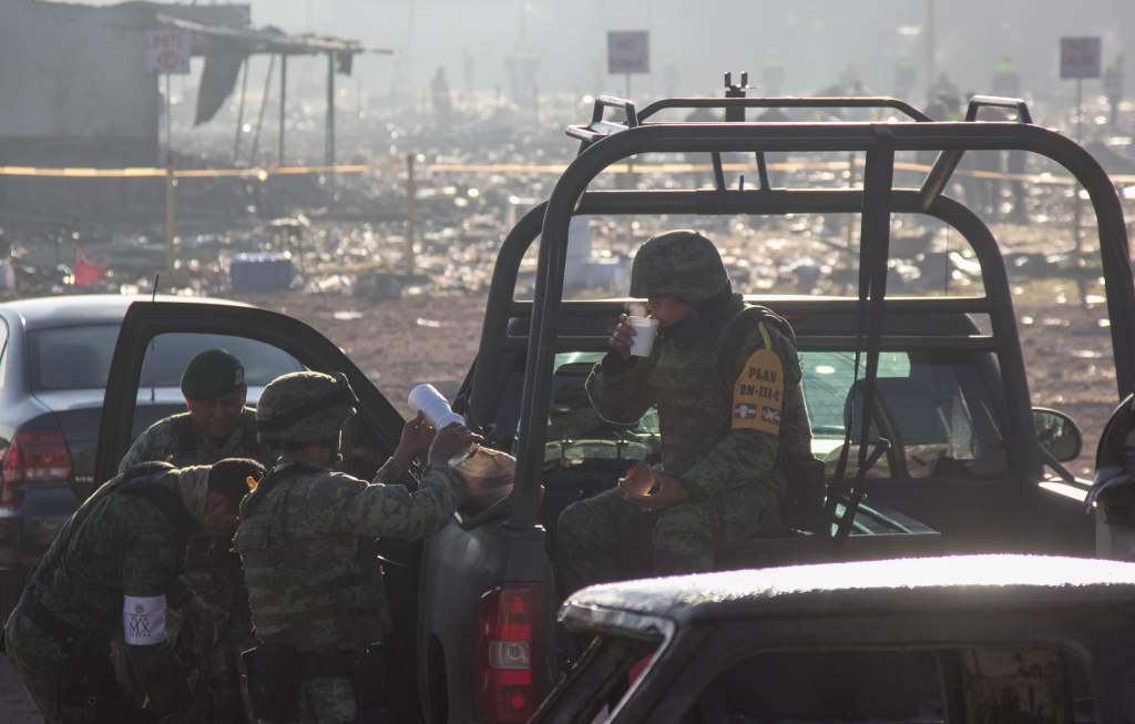 Explosión en Tultepec deja tres muertos y 9 heridos lagazzettadf.com/noticia/2017/0…