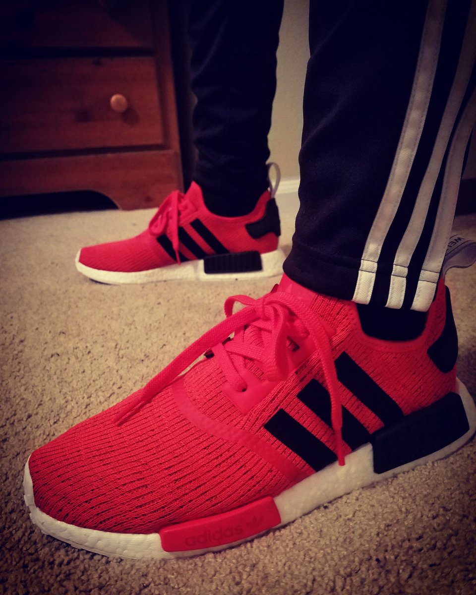 BadxBunny01's tweet photo. #adidas #adidasnmd #NMDR1 https://t.co/kM1IIDQTDB