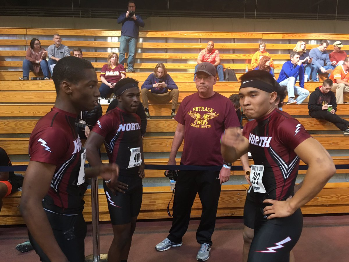 MSHeartland_'s tweet photo. Plainfield North boys burn U of I track 1:31.69 4x2... no Carlos Baggett.. IL#2 #ChargerABC17 https://t.co/JMDhWtOvk9