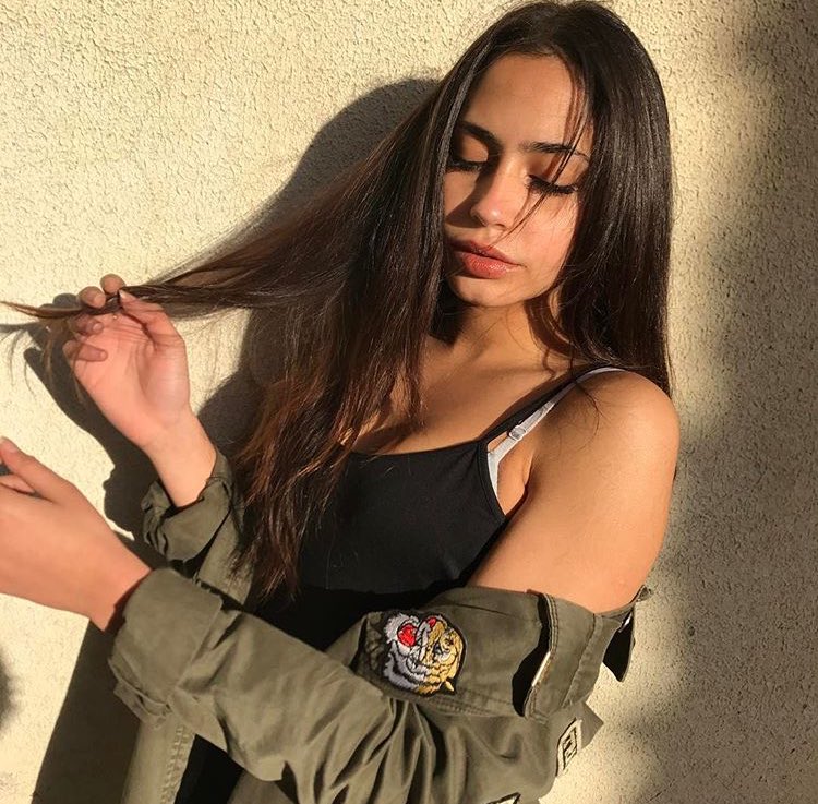 PostBadPorto's tweet photo. IG: darascastro #PostBadPortuguesa https://t.co/87pepPO05e