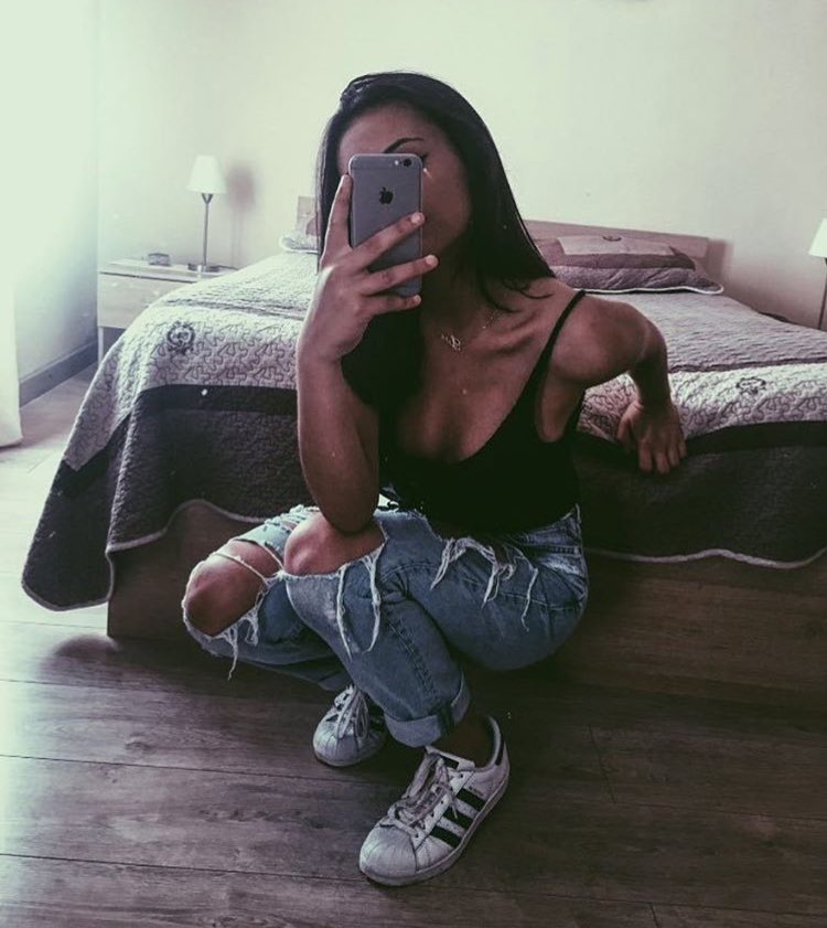 PostBadPorto's tweet photo. IG: alexandradaluz #PostBadPortuguesa https://t.co/iCrfFY9Krx