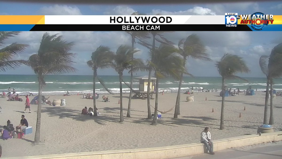 Sand is flying at the beach today with winds east 25 mph and gusting over 30 mph https://t.co/bCCqrZe0ff