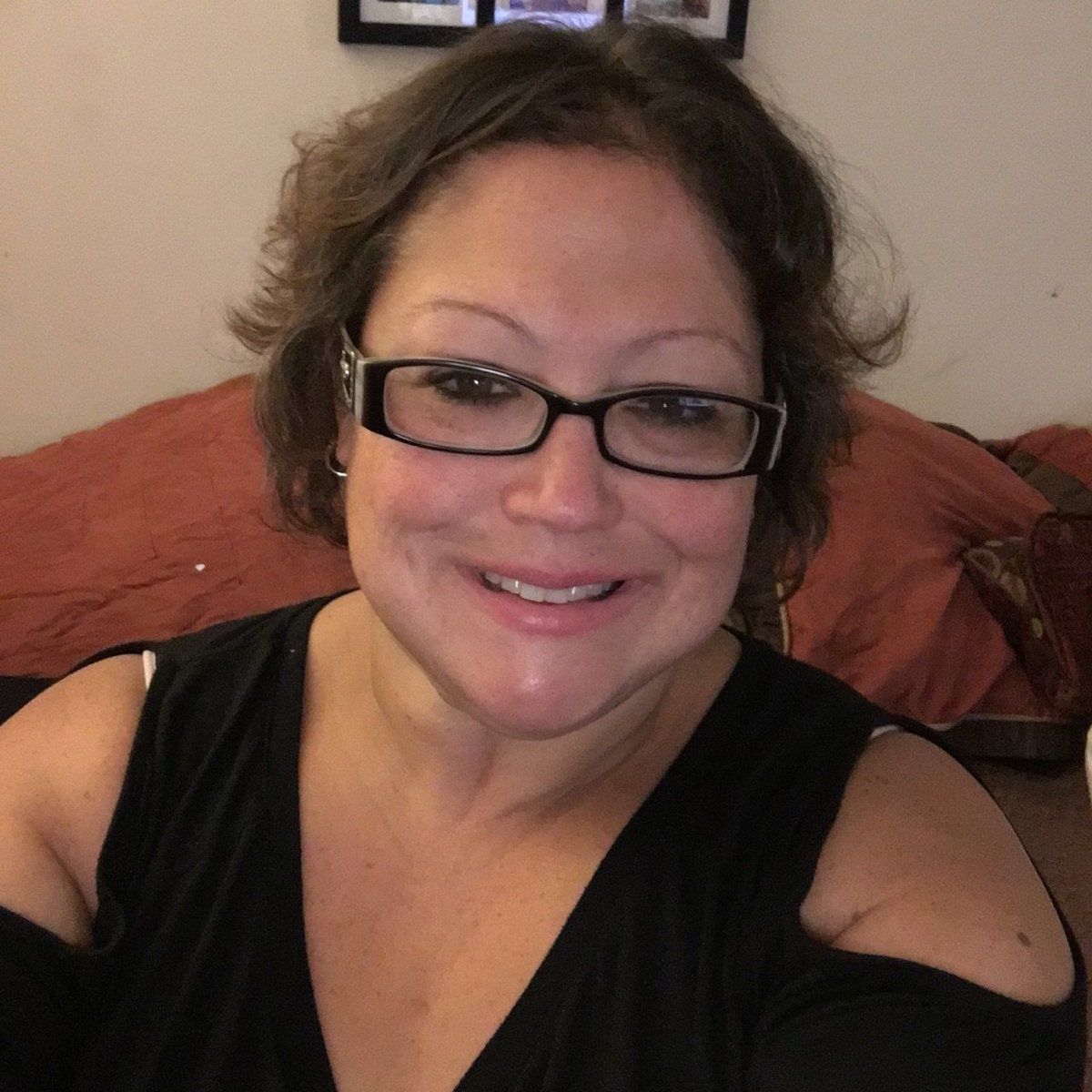 AmyLHas's tweet photo. Happy Saturday Thinking of all my Twitter followers #BHappy #StayStrong #HaveAGreatWeekend  #loveyourcurves #ThinkingOfWarmerDays #SunsetSky https://t.co/hsV7XBzeZG
