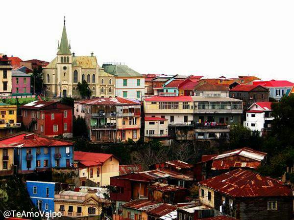 TeAmoValpo's tweet photo. Si tenemos una Ciudad q es Patrimonio de la humanidad, una ciudad bella y con Historia, es hora de cuidarla 
👉 #NoMasBasuraEnValpo 👈 https://t.co/aHR6KrFcP1