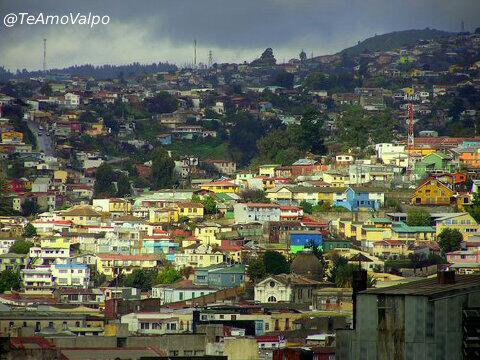 TeAmoValpo's tweet photo. Si tenemos una Ciudad q es Patrimonio de la humanidad, una ciudad bella y con Historia, es hora de cuidarla 
👉 #NoMasBasuraEnValpo 👈 https://t.co/aHR6KrFcP1