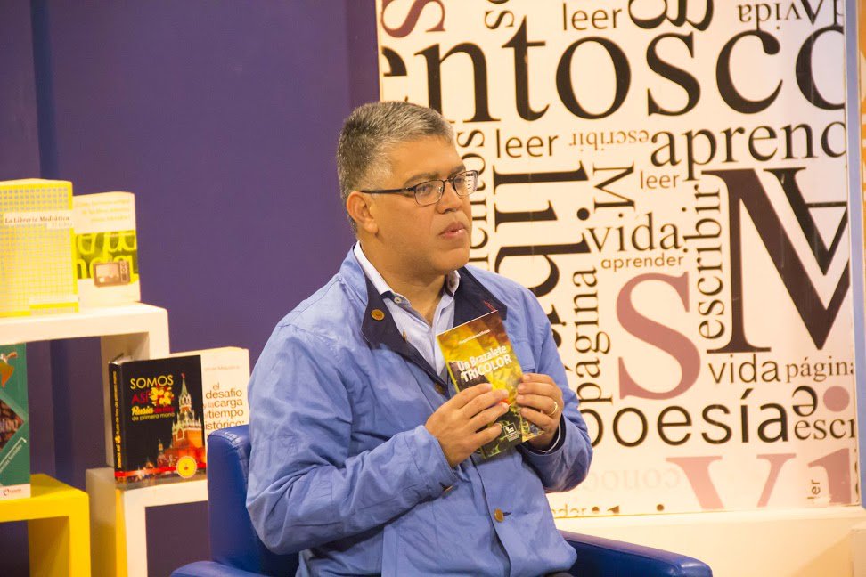 Desde el programa <a href="/TVLecturas/">LaLibreríaMediática</a> <a href="/JauaMiranda/">Elías Jaua</a>: El Comandante Chávez fue un lector con profunda visión política goo.gl/wL0Aqy