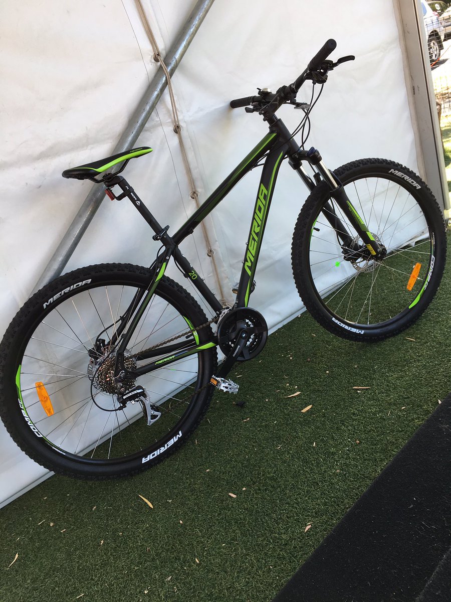 funatapps's tweet photo. Hi @MartinFoleyMP ππ» thanks for donating the Merida Bike. Sorry to miss you at #APPSFete And thx @99BikesStores for your support! π΅π» https://t.co/uqQQlRMqZ1