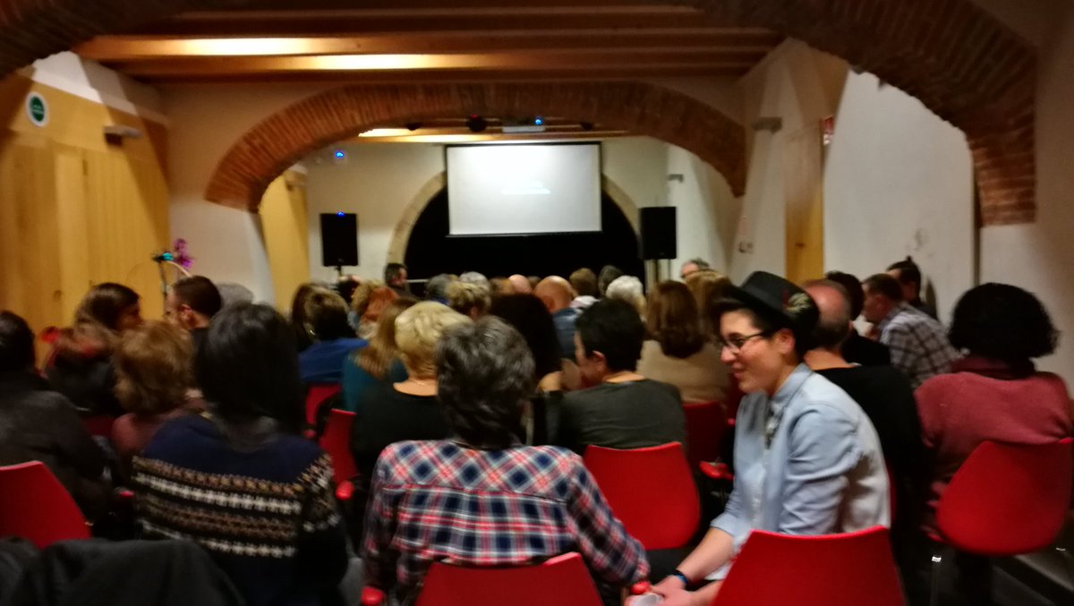curtlasang's tweet photo. Hem comptabilitzat unes 80 persones! Tot un èxit! Moltes gràcies a tots! @Blai_Peris @CervezaRosita #embotitsObach #elMesonet #floresSilvia https://t.co/fa3QNZq6nY