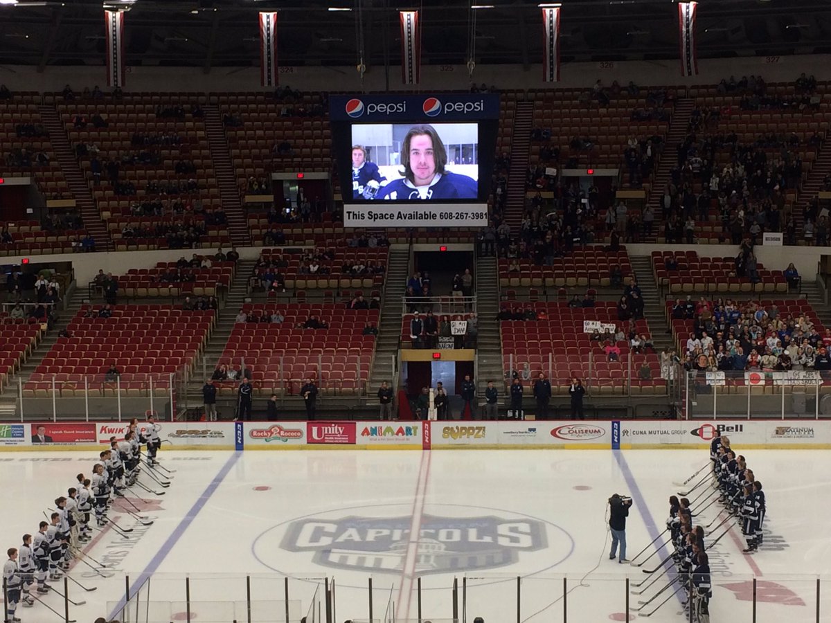 matty_IV's tweet image. Best hair wins. #wiaahockey #freshice #saturdayskate