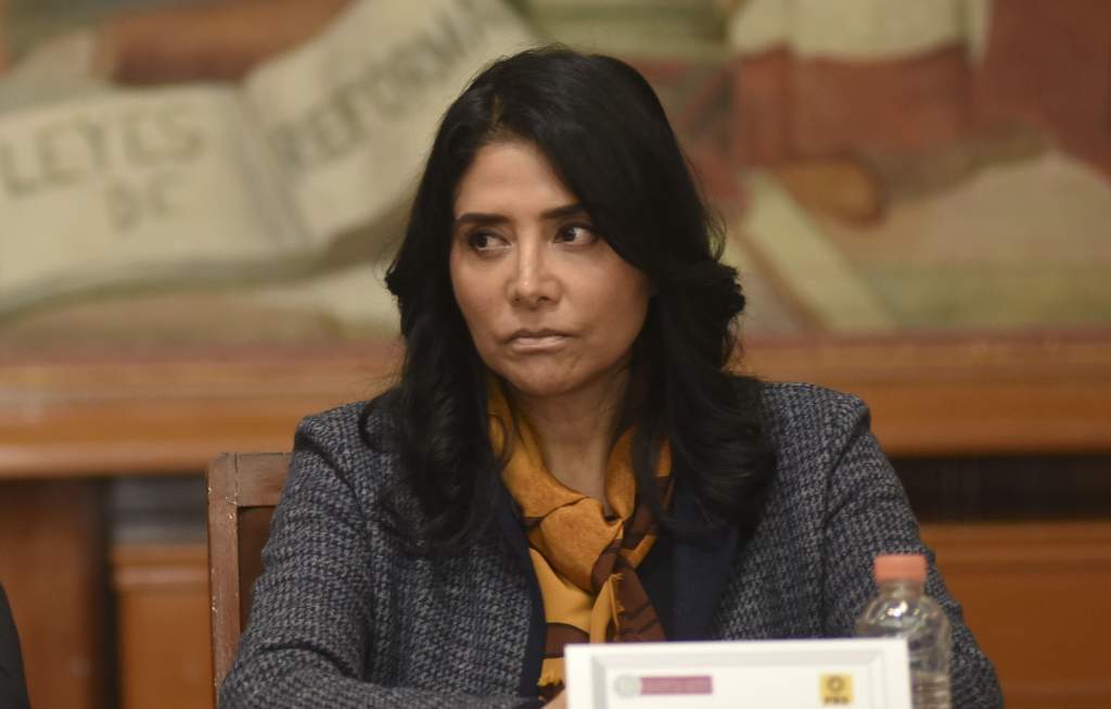 Exigen la renuncia de Alejandra Barrales al PRD lagazzettadf.com/noticia/2017/0…