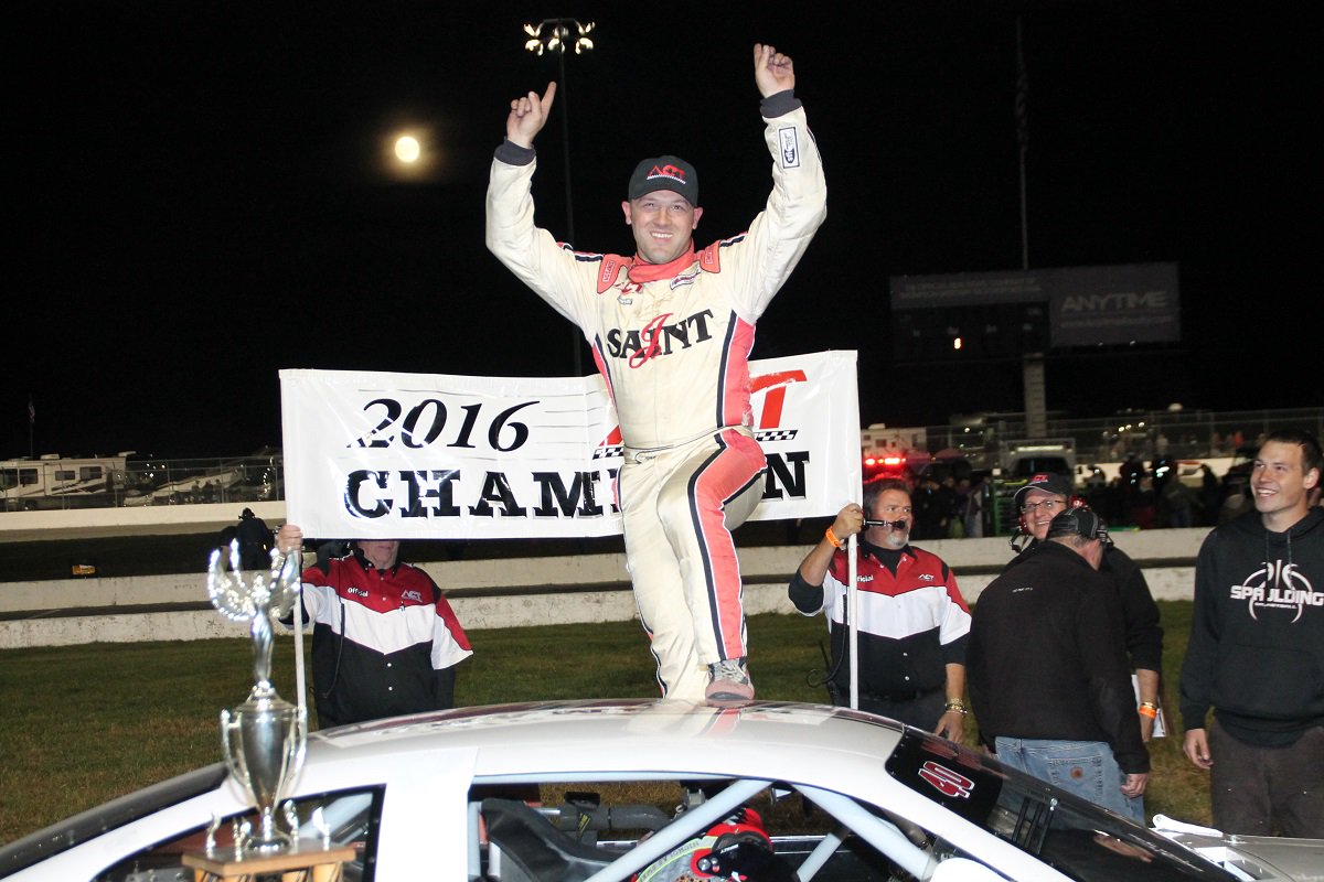 UncommonMediaVT's tweet photo. Nick Sweet Named 2016 VMM Driver of the Year --> https://t.co/Wkc4uj0zW5 https://t.co/3MiczSQZzX