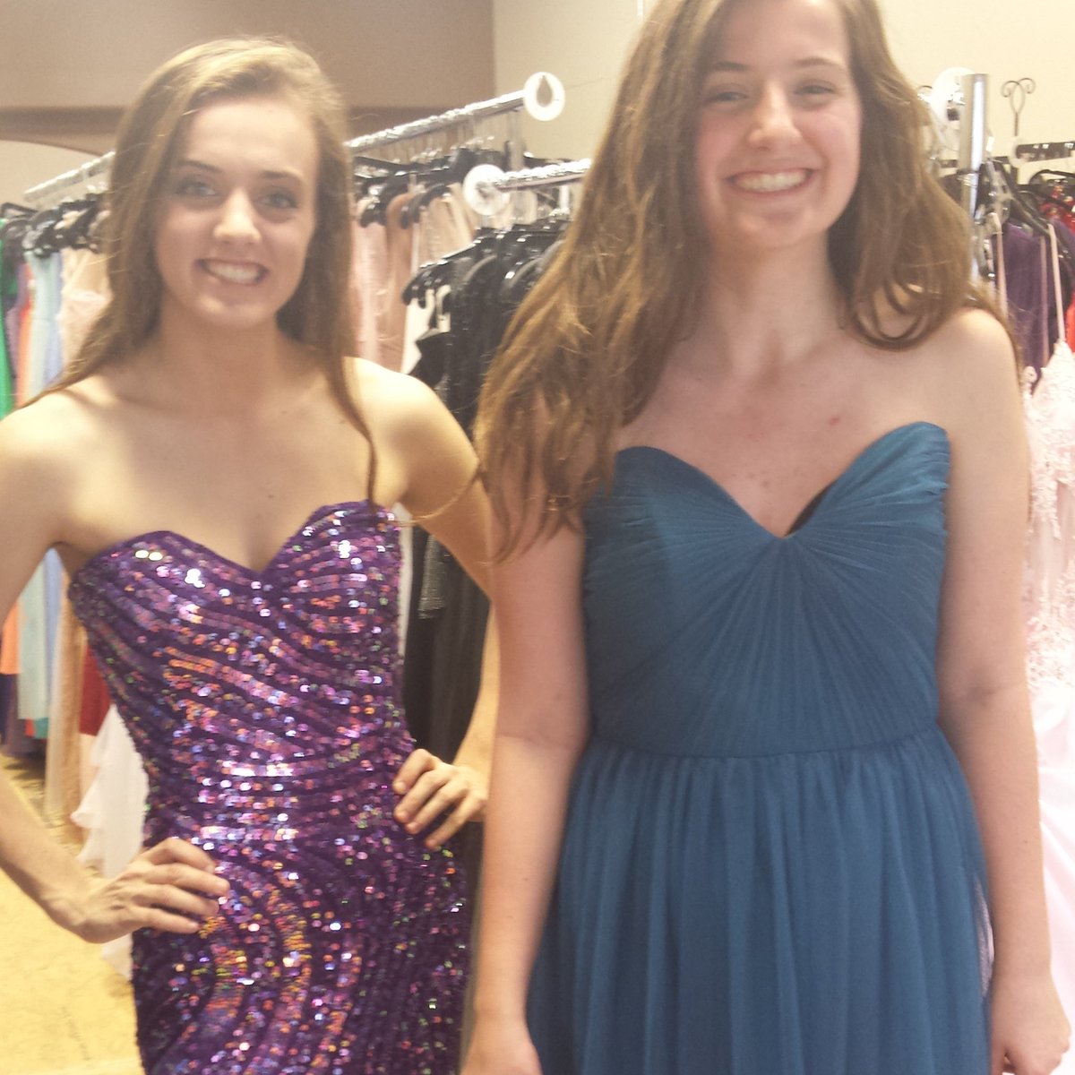27DressProject's tweet photo. Our models today! https://t.co/HiJGmKyO3N