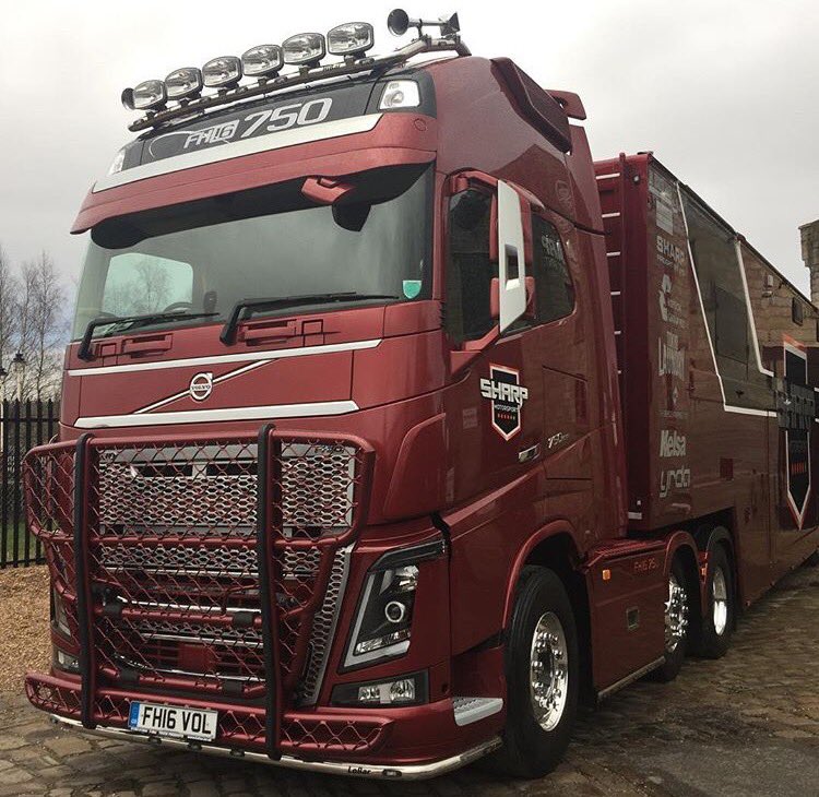 teamsharp89's tweet photo. Loaded &amp; ready to go #roadtrip tomoz, boys are off to @DoningtonParkUK for @BritishF4 testing@JammaSharp #excited👍 https://t.co/8L1uKOrltD