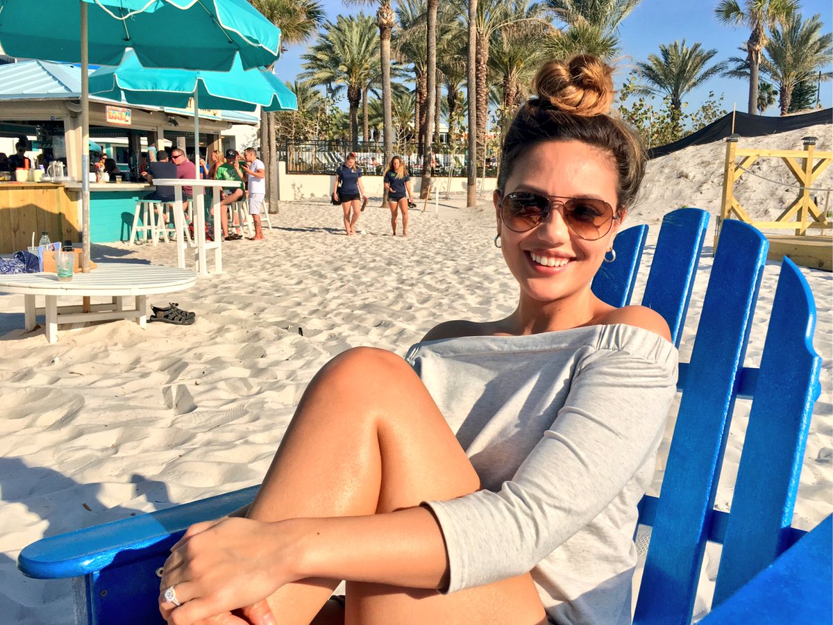 VanessaRuffes's tweet image. #welivehere 🌊🌴☀️