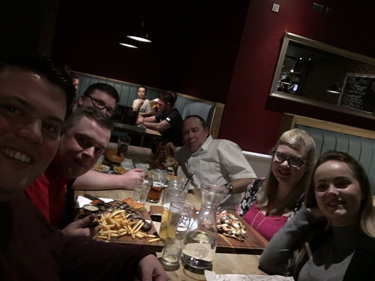 henderprise87's tweet image. U813 team night out @ man vs food #dreamteam #allstars #herewegrow @U8Jamesy @U8hinchy @TopU8FC @U8Woody @ACostelloU8 @bethjacksonU8
