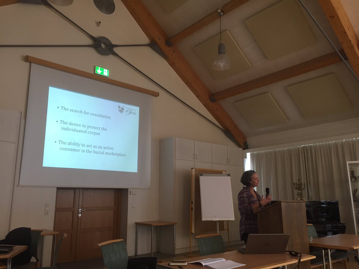 SonjaKmec's tweet photo. #transmortality are we living a major 'transition funéraire' or is there a cyclicality asks @julierugg https://t.co/oG67YjzAxF