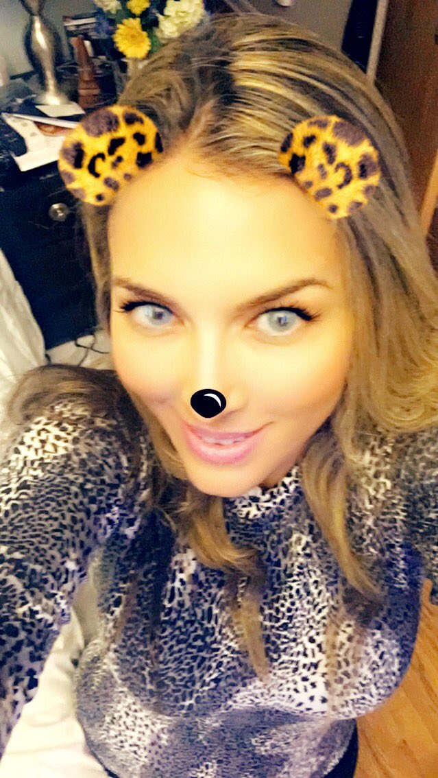 Qgata13's tweet photo. #leaopardprint #funtimes #lovethisfilter #snapchatfilter https://t.co/8IlmyWUZoA