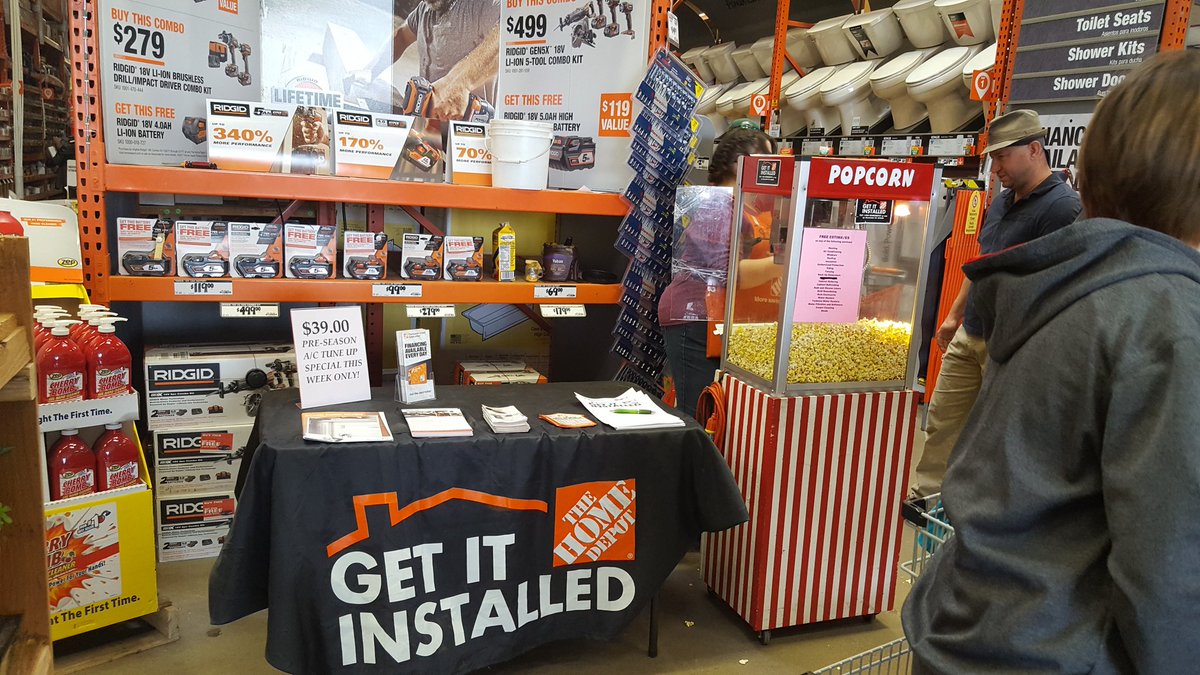 ChelsiJensen's tweet photo. great turn out with our services vendors for our event today! thanks everyone for coming! #tuffshed # rebath #superior #HDE #4401 https://t.co/BMBplBHs98