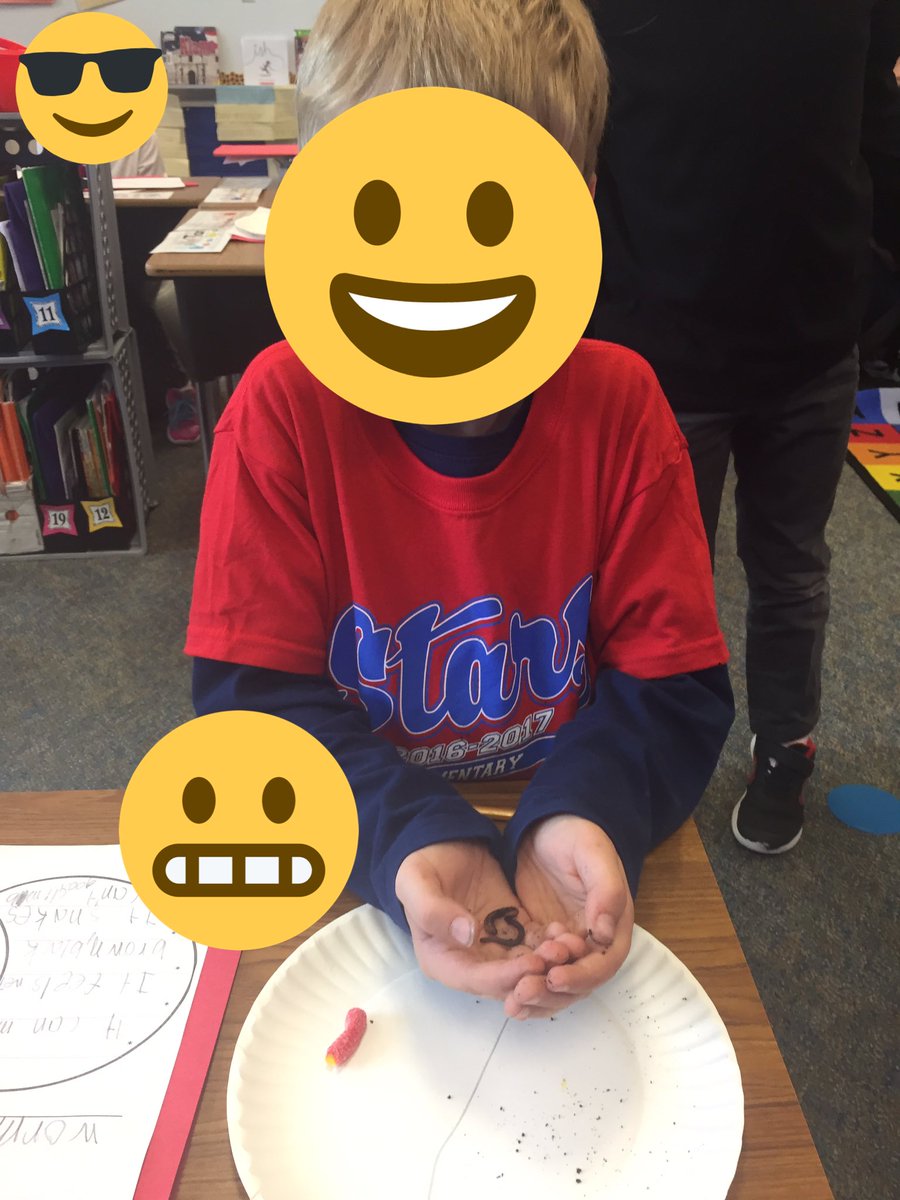 jenna__hill's tweet photo. Using real worms and gummy worms to discuss living and non-living things! #wormsandgummyworms #gottolovescience @WEinKaty https://t.co/jt02anordc