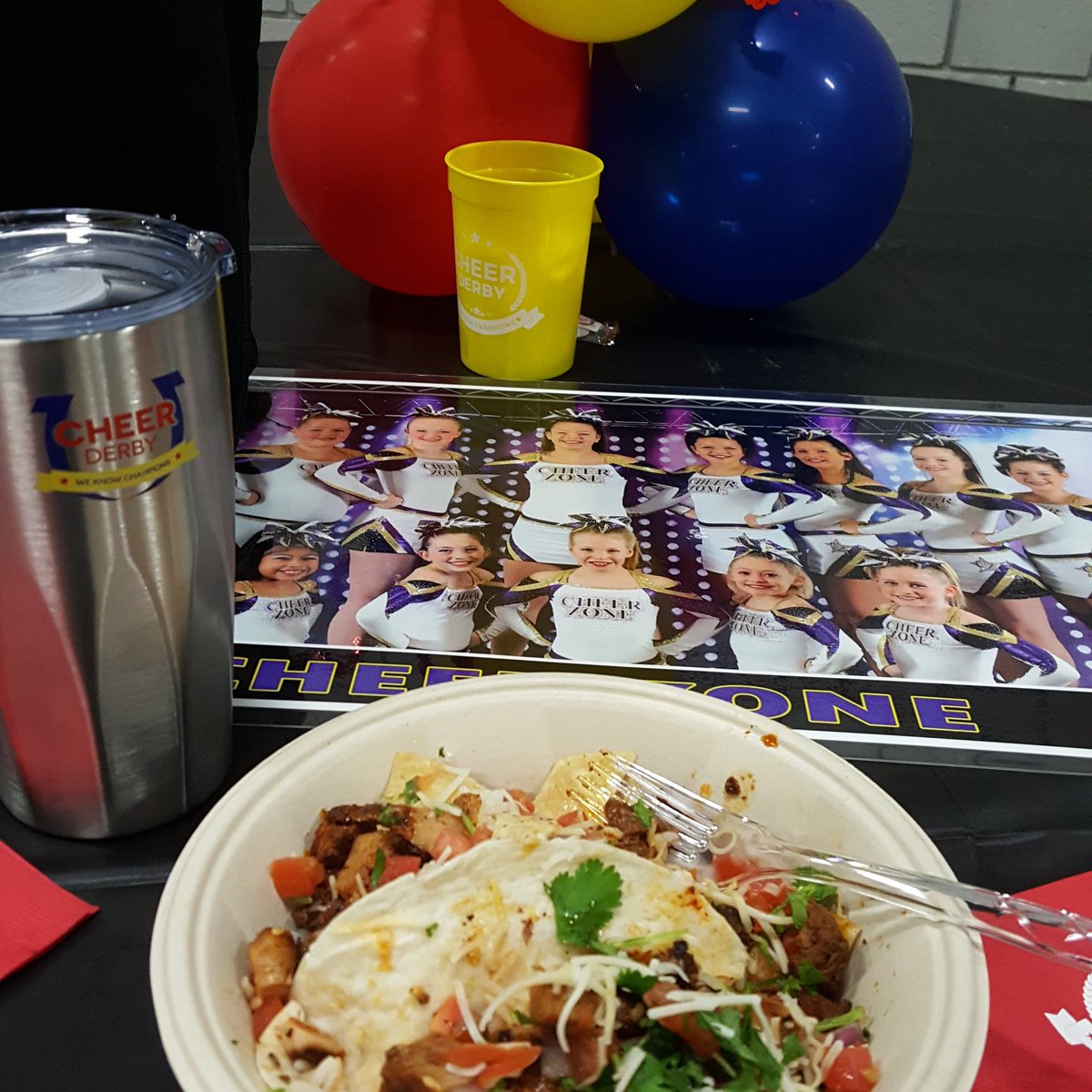 CheerZoneKY's tweet photo. #CheerDerby17. Great coaches room with food and drink and free team pic. Great event in Louisville. #CheerZoneKY https://t.co/KUSn4U1BYr