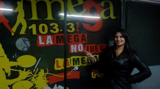 TopMusicEc's tweet photo. Promocionando en #Cuenca #Tejuro de @LaViviParra @EXCELENCIARADIO @radiofamilia969 @LaMega @Promo_Fernandez @TristaRecordsEc https://t.co/QNxMGWhnAO