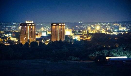 JoanneThomson_'s tweet photo. Round my hometown....Oh the people I've met are the wonders of my world. Are the wonders of now 💜🎧 #motherwell #hometown #nights https://t.co/spXxQzsato