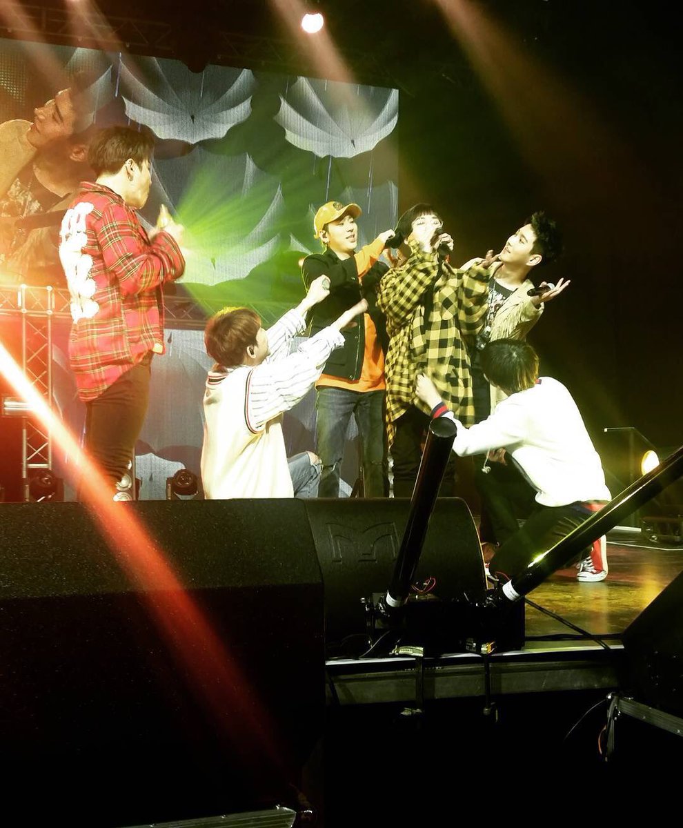 AYUKWON's tweet photo. 170303 #BlockBInBudapest #BLOCKB #๋ธ๋ฝ๋น cr.noemimonoki, yoniki_, heni26 https://t.co/QnmuYC3hJE