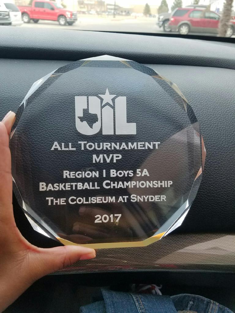 dcxtreme15's tweet photo. SO to AVID athlete And MVP @averyanderson3_ and NHS basketball #StateBound #BeGreatA https://t.co/BalBPAIDbs
